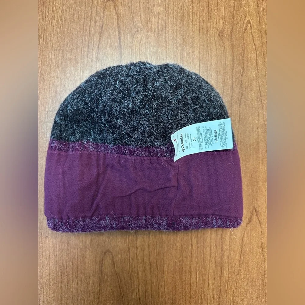 Columbia Maroon and brown Knit Hat Pom Pom Beanie - OS